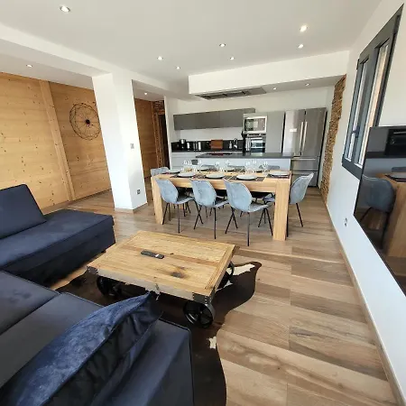 En 4 Etoiles Apartment *